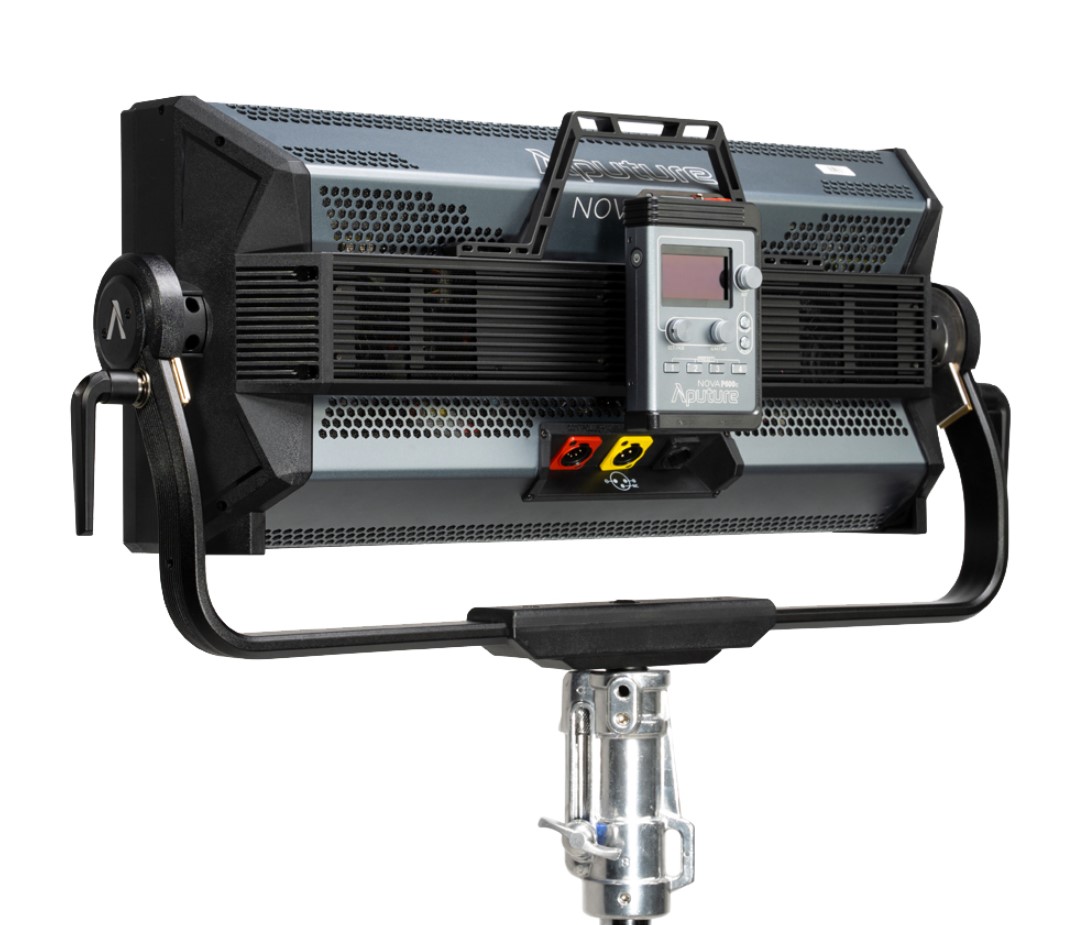Aputure Nova P600c Kit EU