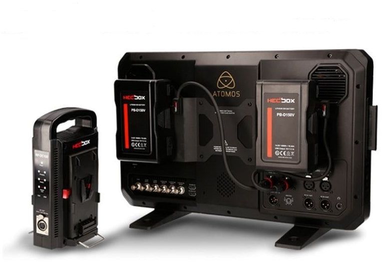 Atomos Sumo 19 jossa V-Lock levyt