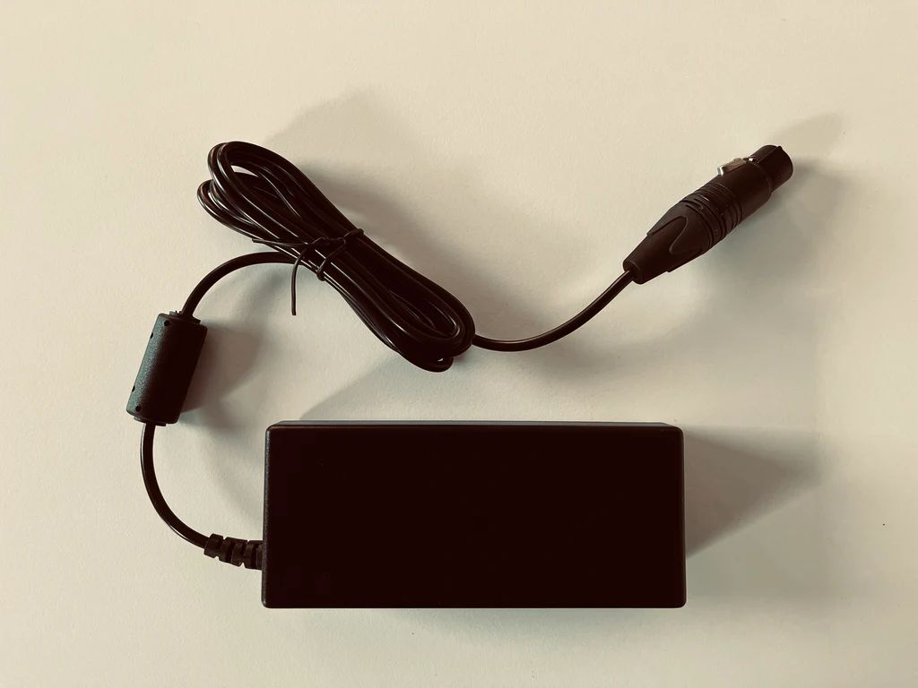 Aviwest PRO/RACK accessory: 18 V DC adapter for PRO3 or RACK