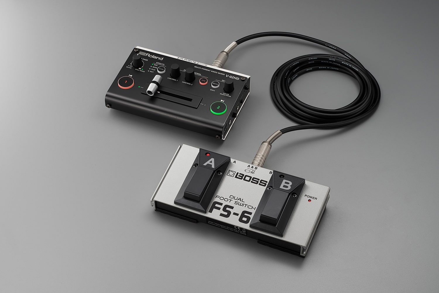 Roland V-02HD Micro Video Switcher