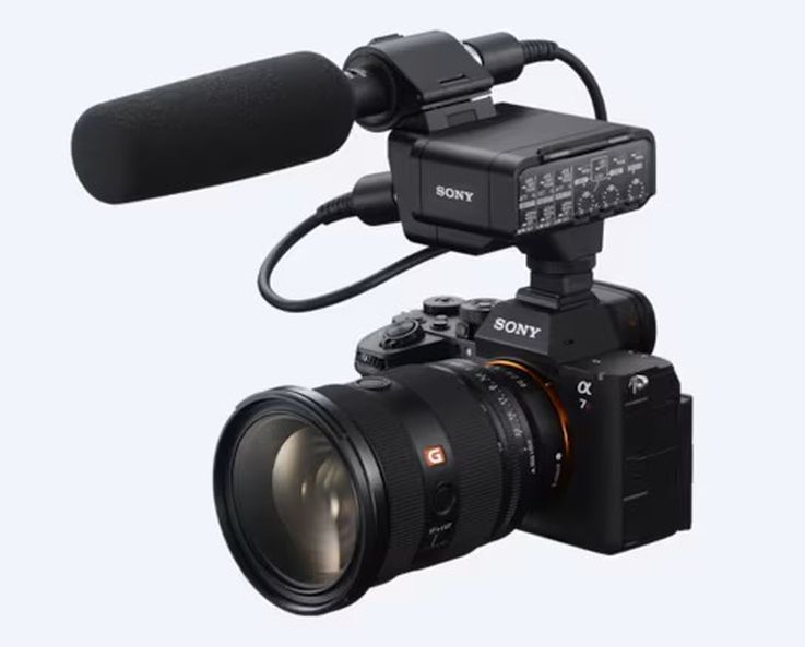 Sony XLR-A4 XLR Adapteri